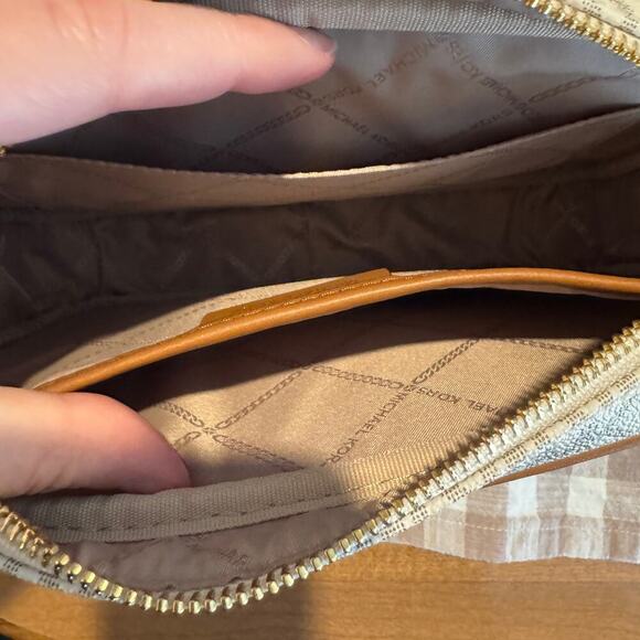 NWOT MICHAEL Michael Kors Jet Set Large Printed Logo Crossbody Bag - Picture 7 of 7